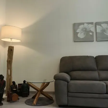 Appartement Lovely Old Town Apt With Free Private Parking Included! Genua
