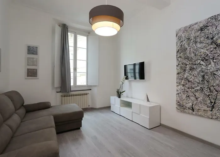 Andrea's Lovely - Free Private Parking Included! Apartmán