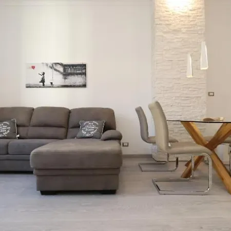 Apartmán Lovely Downtown Top Location Apt With Free Private Parking Included! *