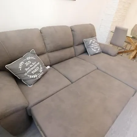 Apartmán Lovely Downtown Top Location Apt With Free Private Parking Included!