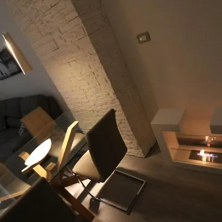 Lovely Downtown Top Location Apt With Free Private Parking Included!