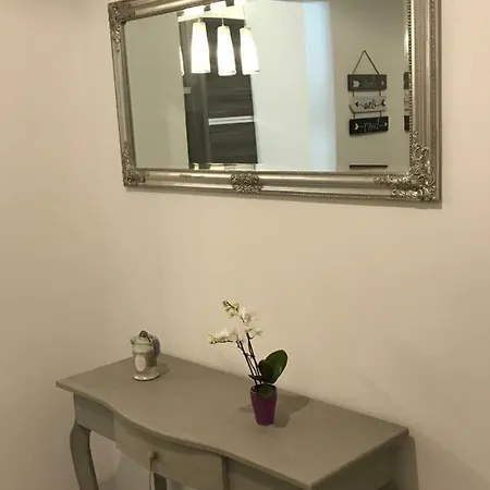 Lovely Really Downtown - Free Private Parking Included! - *