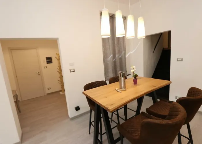 Andrea's Lovely - Free Private Parking Included! *