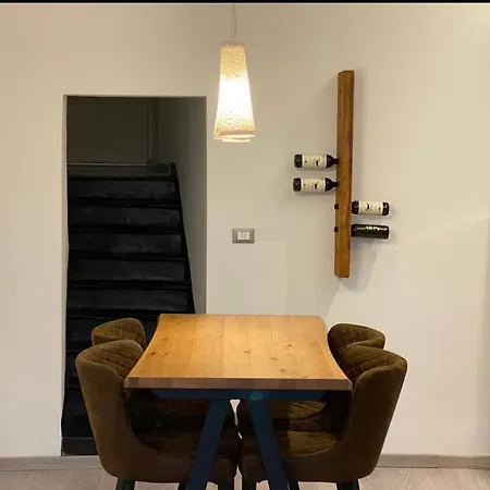 Lovely Old Town Apt With Free Private Parking Included! Appartement Genua