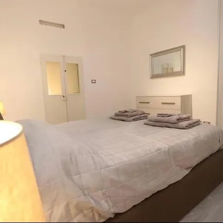 Appartement Lovely Old Town Apt With Free Private Parking Included!