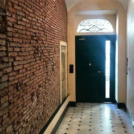Lovely Old Town Apt With Free Private Parking Included! Appartement Genua